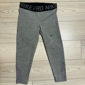 Nike Women’s Gray Workout Cropped Leggings Size Women’s Large